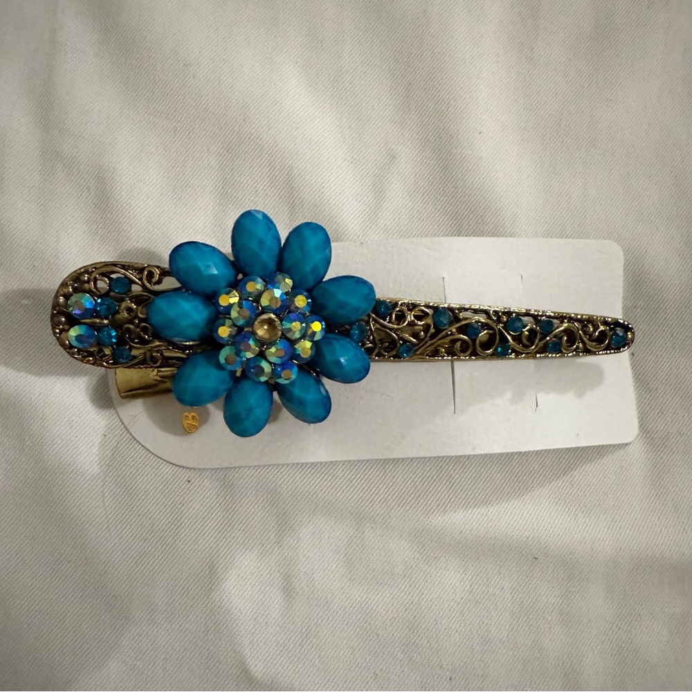 Elegant Blue Floral Hair Clip